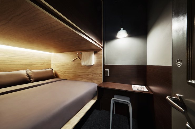 Queen pod suite  The POD Boutique Capsule Hotel Singapore