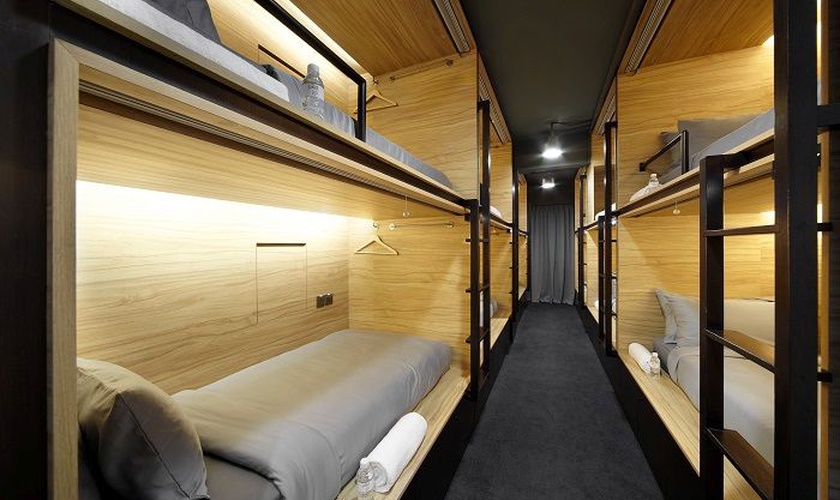 Side entry single pod The POD Boutique Capsule Hotel Singapore Side entry single pod The POD Boutique Capsule Hotel Singapore