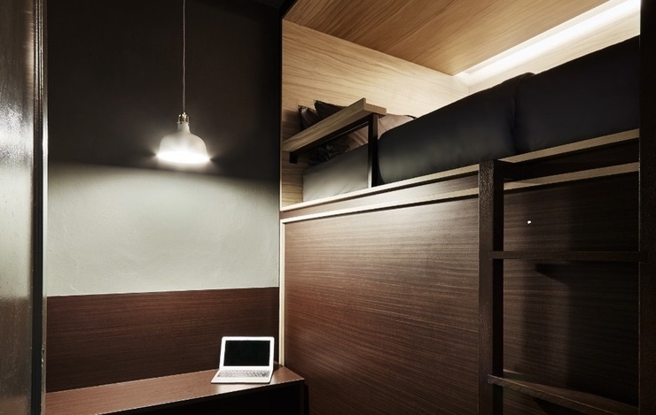Queen pod suite  The POD Boutique Capsule Hotel Singapore