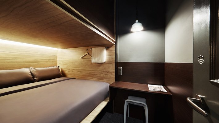 Queen pod suite  The POD Boutique Capsule Hotel Singapore