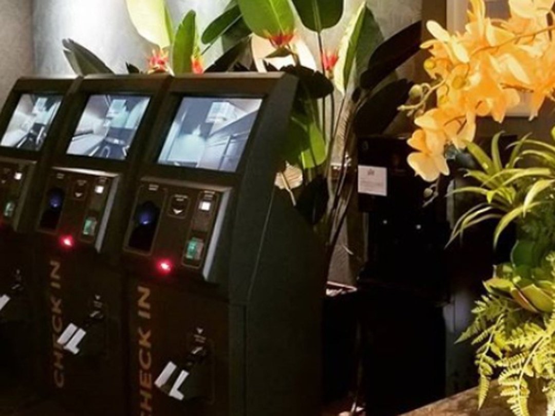 Self check-in / check-out the pod boutique capsule hotel singapore Self check-in / check-out the pod boutique capsule hotel singapore