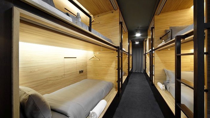 Side entry single pod The POD Boutique Capsule Hotel Singapore Side entry single pod The POD Boutique Capsule Hotel Singapore